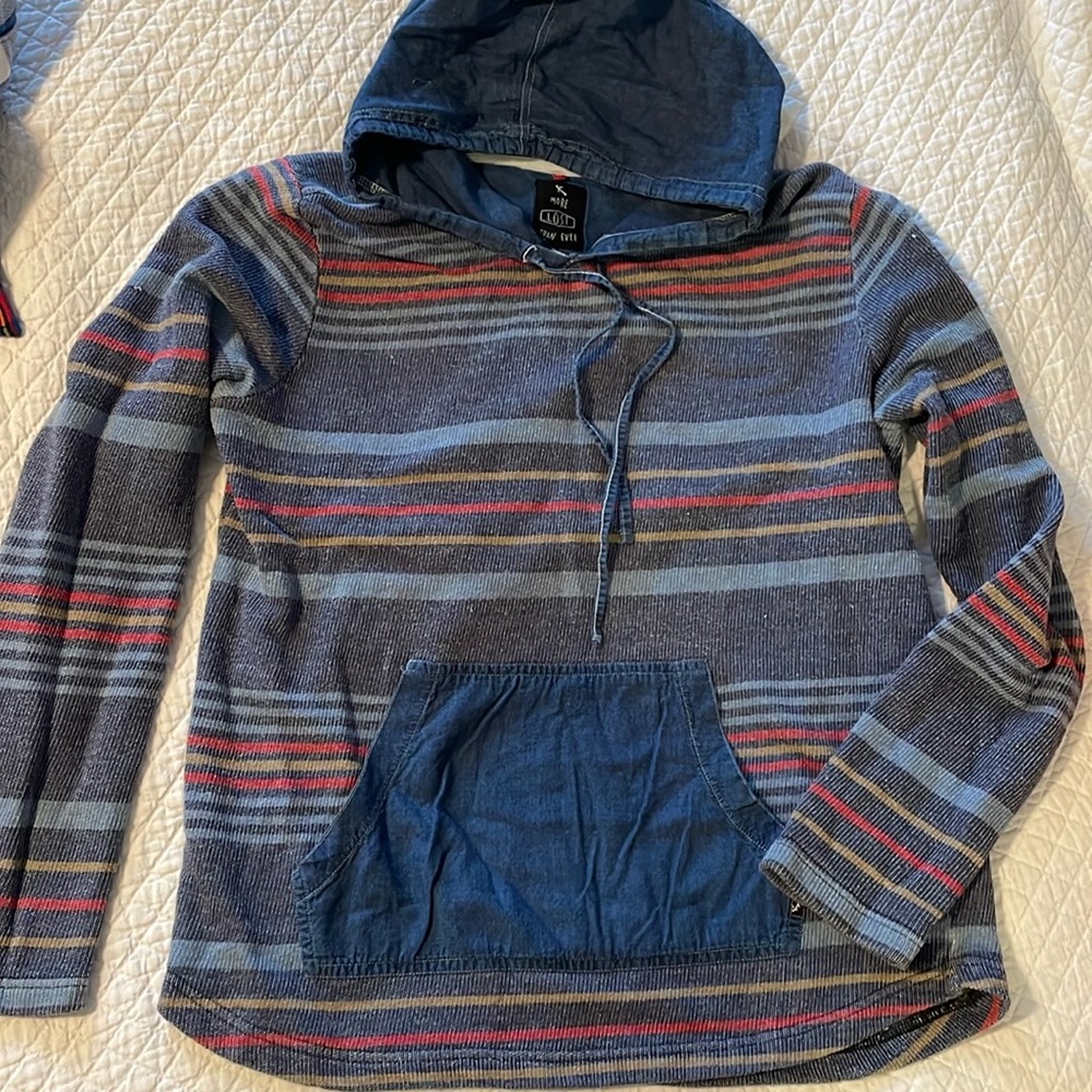 Lost Surf Wear hooded shirt